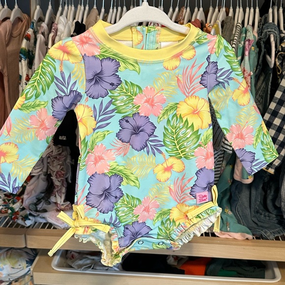 Rufflebutts Aloha Blossoms Rashguard - Picture 1 of 3